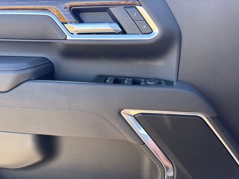 New 2026 GMC Sierra 2500 SLE w/ SLE Value Package; image 19