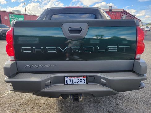 Used 2002 Chevrolet Avalanche 2WD image 4