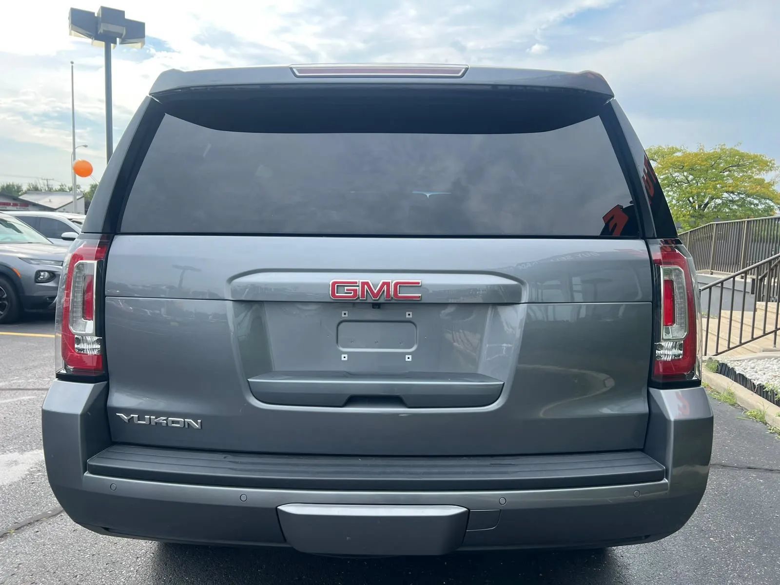 Used 2019 GMC Yukon SLT AWD/4WD image 6