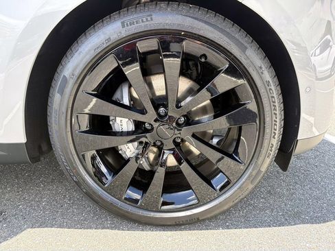 New 2026 Land Rover Range Rover Sport SE AWD/4WD image 9