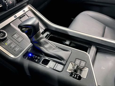 Used 2024 Lexus GX 550 image 16