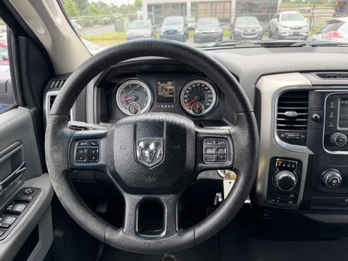 Used 2017 RAM 1500 Classic SLT AWD/4WD image 17