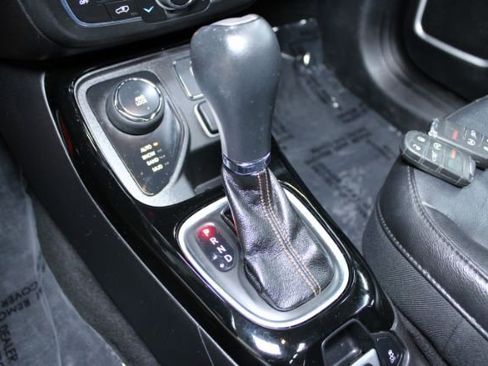 Used 2018 Jeep Compass Limited w/ Navigation Group image 16