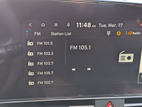 Used 2025 Hyundai Elantra SEL image 16