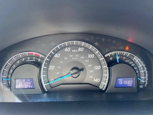 Used 2013 Toyota Camry XLE FWD image 32