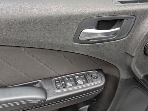 Used 2022 Dodge Charger SXT w/ Blacktop Package image 15