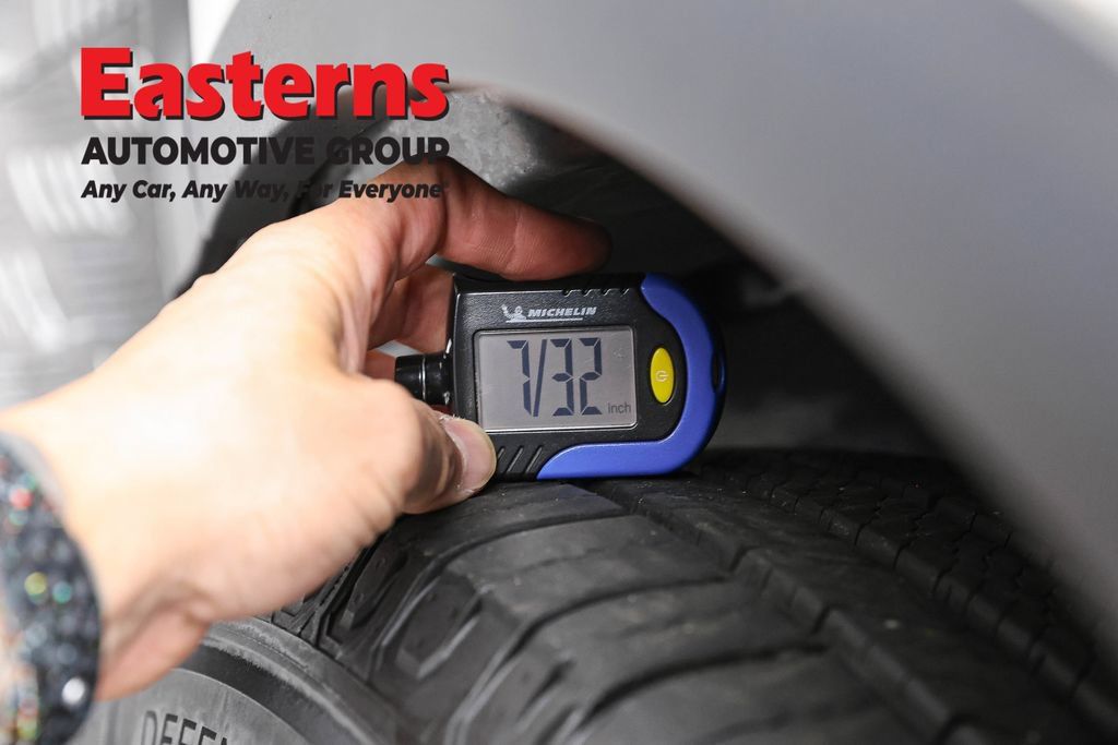Used 2019 Mercedes-Benz GLC 300 4MATIC image 30