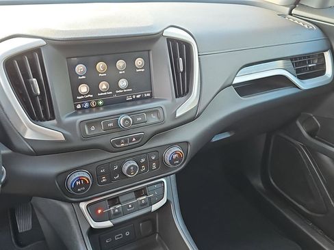 Used 2023 GMC Terrain SLE w/ Driver Convenience Package image 6