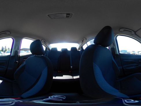 Used 2025 Nissan Versa SV FWD image 41