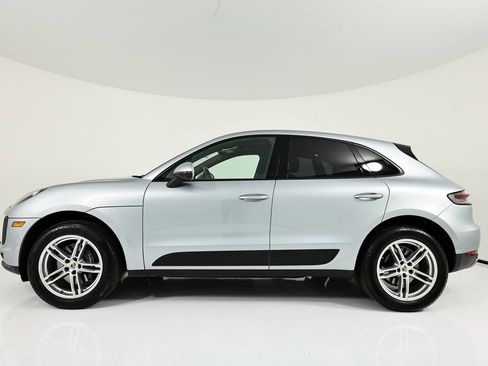 Used 2021 Porsche Macan image 2
