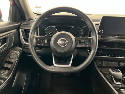 Used 2024 Nissan Rogue SV AWD/4WD image 12