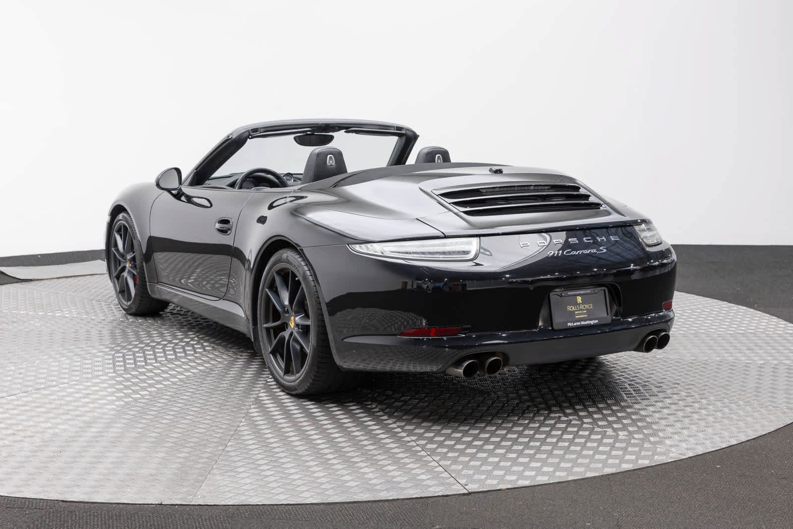 Used 2016 Porsche 911 Carrera S RWD image 4