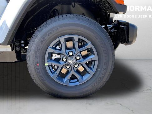 New 2026 Jeep Gladiator Sport image 32