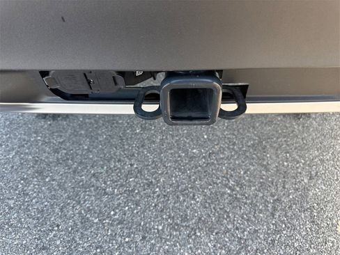 Used 2025 Ford Explorer Active w/ Active Comfort Package image 16