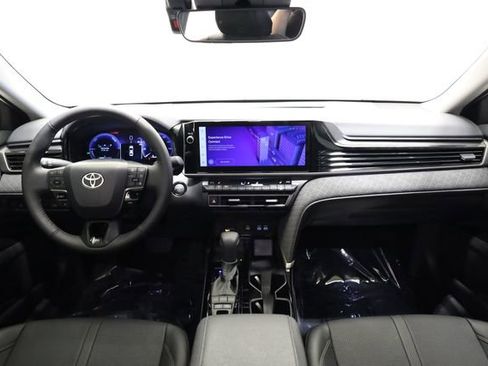 Used 2026 Toyota Camry XLE FWD image 16