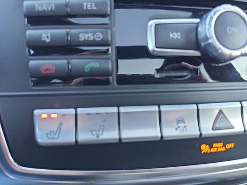 Used 2014 Mercedes-Benz GL 550 4MATIC image 47