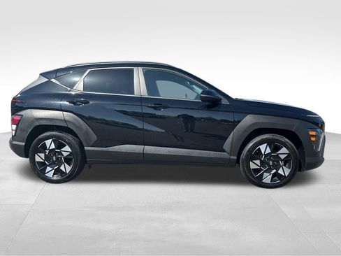 Used 2025 Hyundai Kona SEL FWD image 3