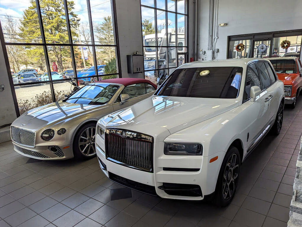 Used 2022 Rolls-Royce Cullinan Black Badge AWD/4WD image 95