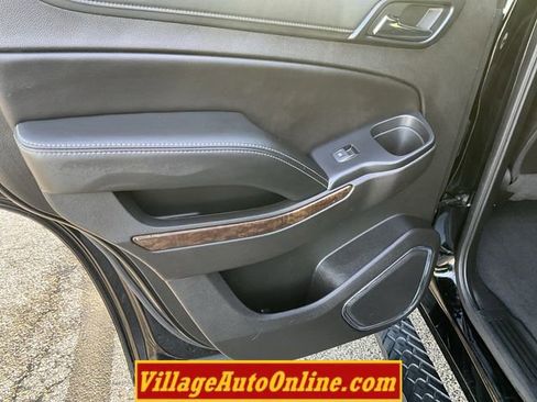 Used 2019 Chevrolet Tahoe LT w/ Z71 Midnight Edition image 19