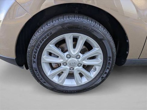 Used 2015 Kia Soul + FWD image 21