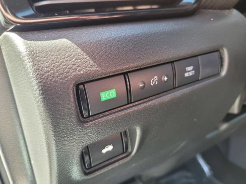 Certified 2024 Nissan Sentra SV FWD image 19