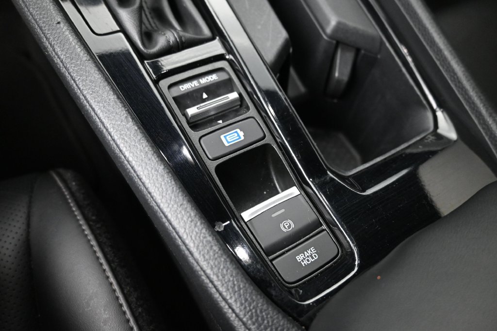 Used 2024 Honda Accord Sport image 32