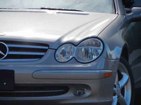 Used 2005 Mercedes-Benz CLK 320 Cabriolet image 5