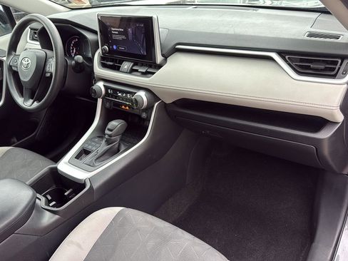 Used 2024 Toyota RAV4 XLE image 30