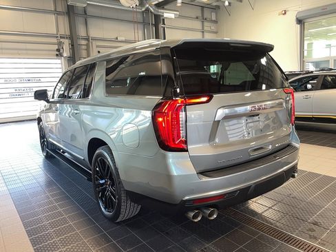 Used 2023 GMC Yukon XL Denali w/ Denali Reserve Package image 30