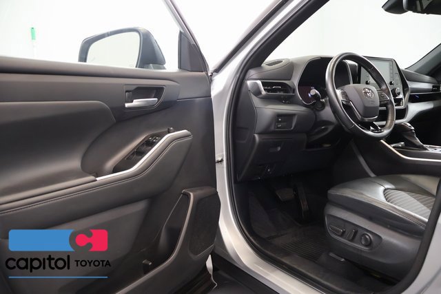 Certified 2021 Toyota Highlander XSE AWD/4WD image 9
