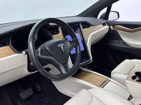 Used 2020 Tesla Model X Long Range AWD/4WD image 7