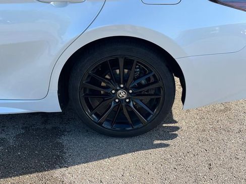 Used 2022 Toyota Camry XSE w/ Navigation Package image 13