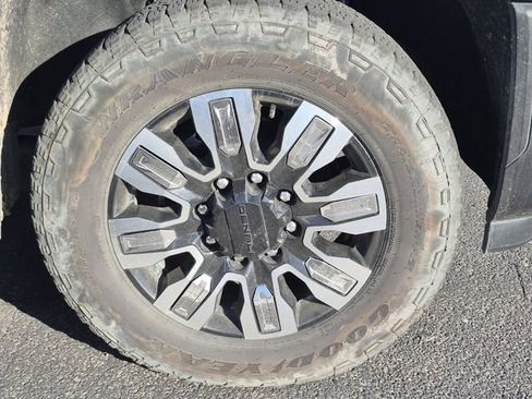 Used 2024 GMC Sierra 2500 Denali w/ Denali Reserve Package AWD/4WD image 6