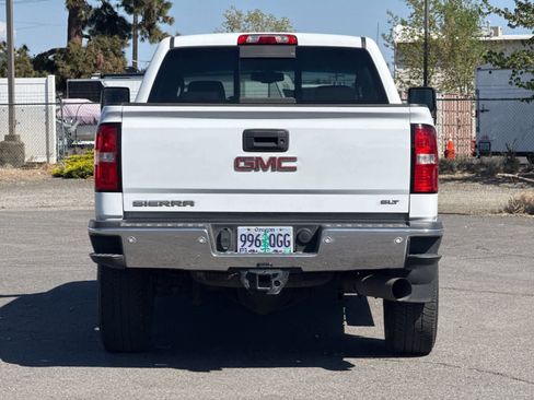 Used 2018 GMC Sierra 2500 SLT w/ Duramax Plus Package AWD/4WD image 7