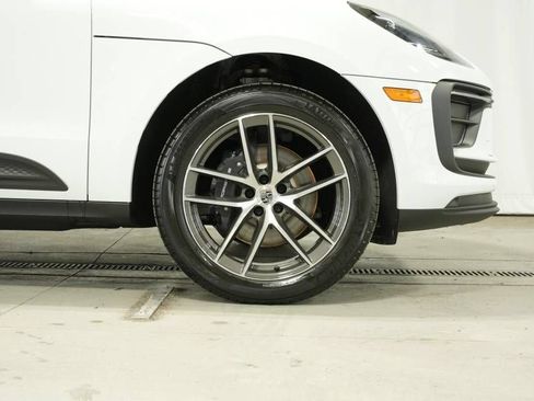 Certified 2026 Porsche Macan AWD/4WD image 41