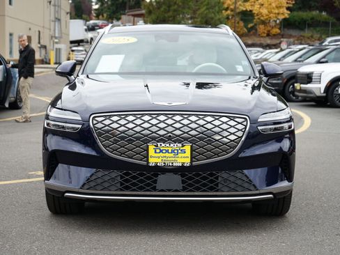 Used 2025 Genesis Electrified GV70 Advanced w/ Prestige Package image 2