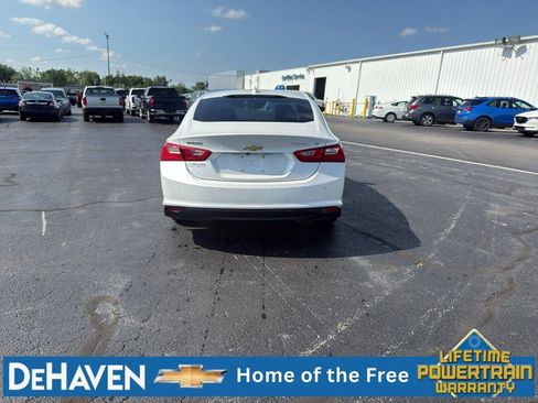 Used 2017 Chevrolet Malibu LT w/ Driver Confidence Package FWD image 5