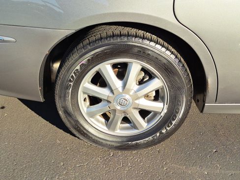 Used 2008 Buick LaCrosse CXL image 5