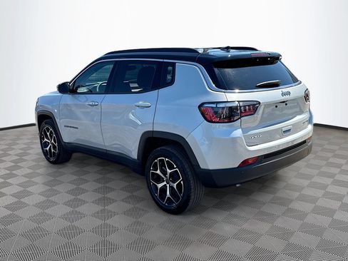 Used 2026 Jeep Compass Limited AWD/4WD image 8