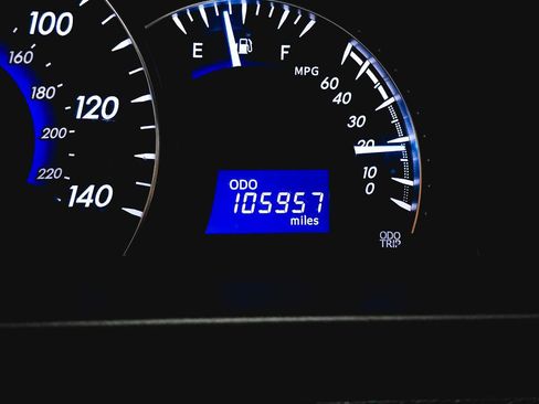 Used 2014 Toyota Camry XLE image 25