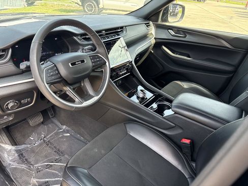 Certified 2023 Jeep Grand Cherokee Altitude AWD/4WD image 22