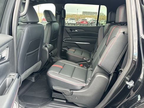 New 2026 Chevrolet Traverse RS w/ LPO, Floor Liner Package image 16