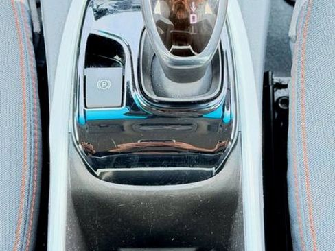 Used 2020 Chevrolet Bolt LT image 35