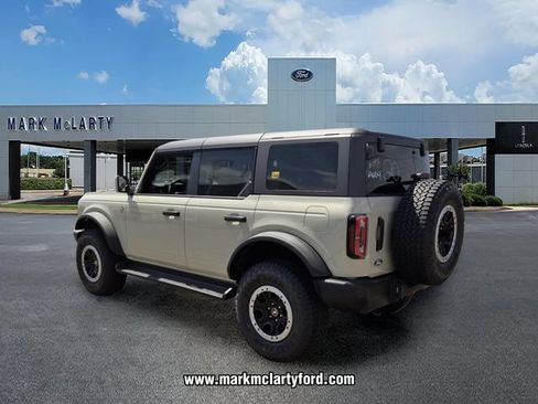 New 2026 Ford Bronco Outer Banks w/ Sasquatch Package AWD/4WD image 3