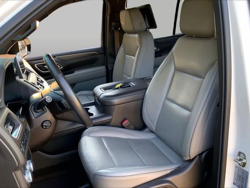 Used 2021 GMC Yukon SLT w/ SLT Premium Package RWD image 7