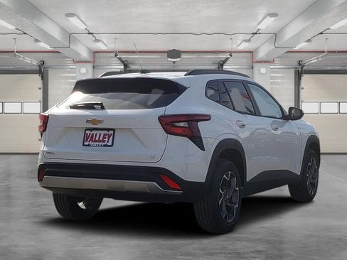 New 2026 Chevrolet Trax LT w/ LT Convenience Package image 3