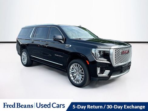 Used 2023 GMC Yukon XL Denali AWD/4WD image 1