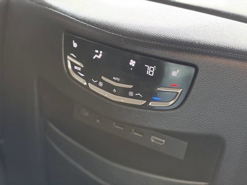 Used 2018 Cadillac Escalade Premium Luxury image 24