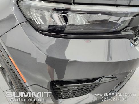 New 2025 Jeep Grand Cherokee Limited w/ Black Appearance Package image 21