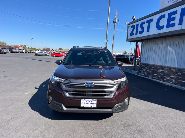 Used 2026 Subaru Forester Premium AWD/4WD image 2